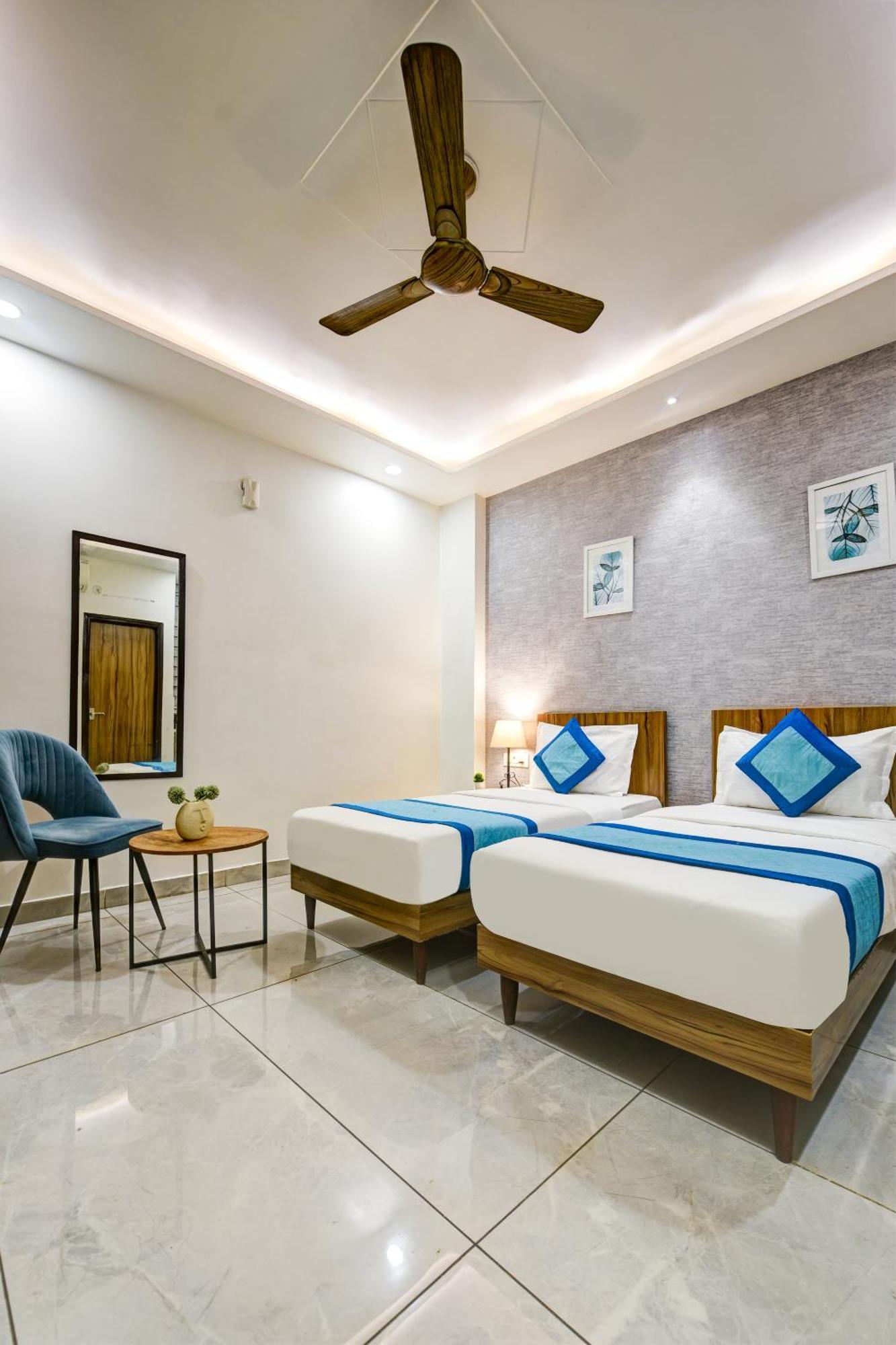 Gallivanto Inn Delhi  Esterno foto